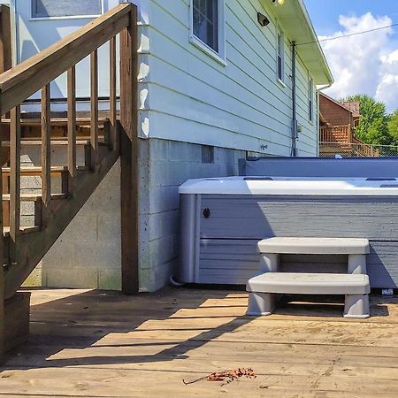 Dog-Friendly Fayetteville Home With Hot Tub! Exterior foto