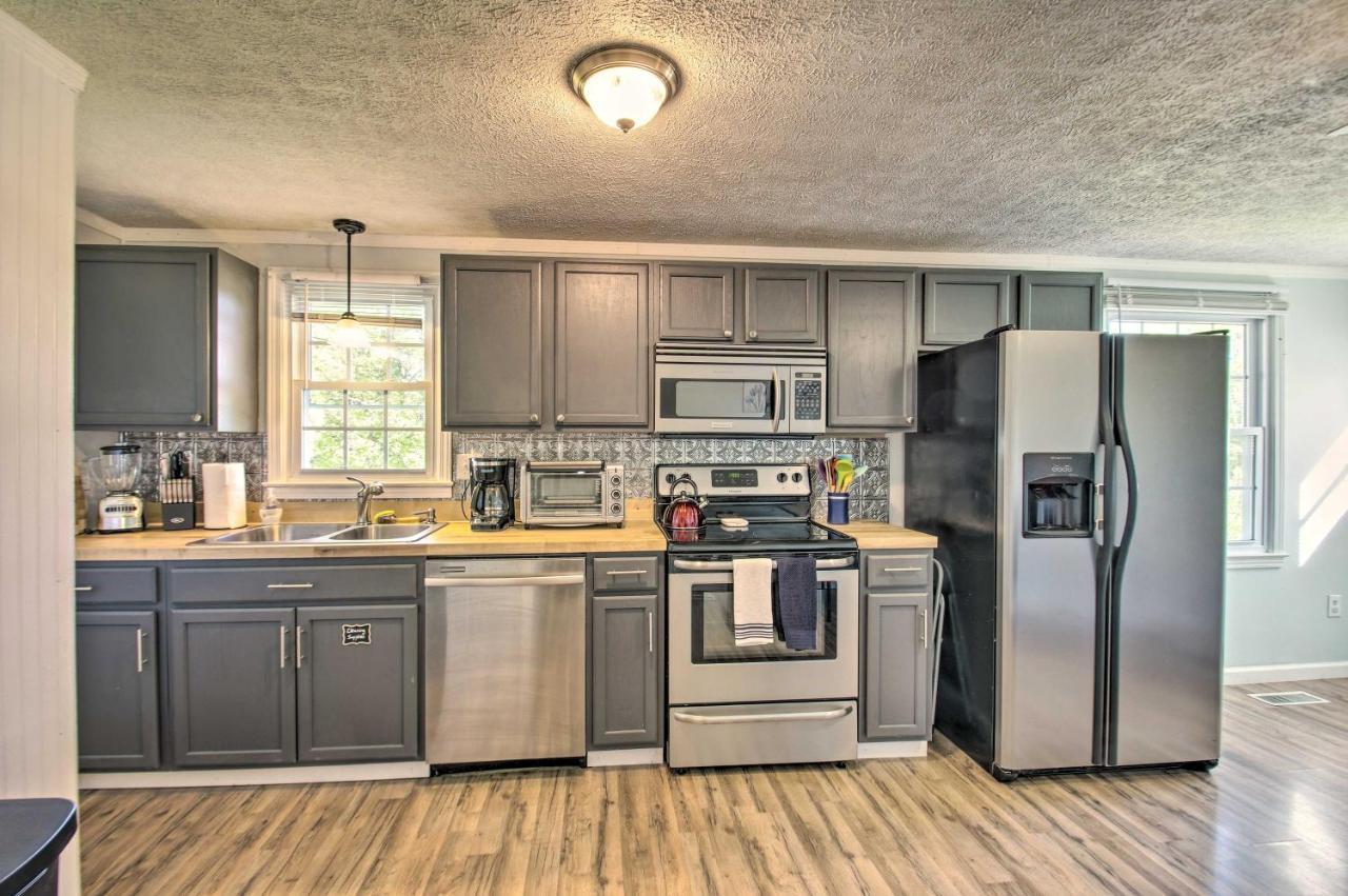 Dog-Friendly Fayetteville Home With Hot Tub! Exterior foto